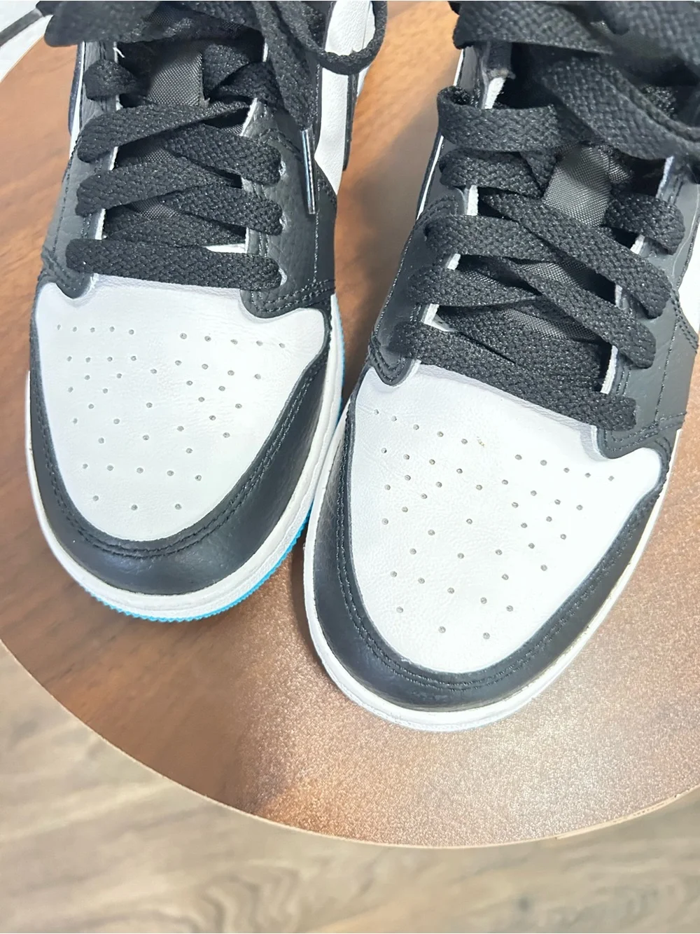 Jordan Low Top Sneakers White Black Blue